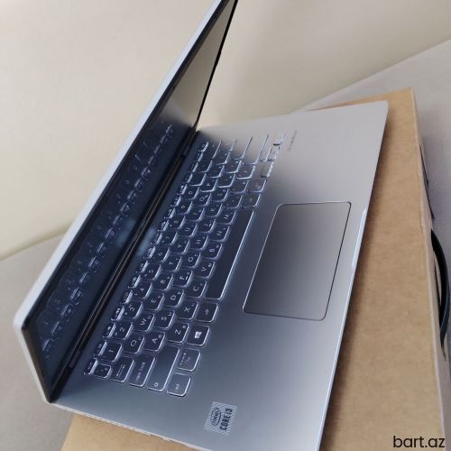 İntel Core i3-10110U