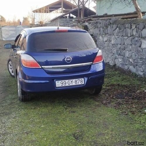 Opel Astra: 1.6 l. | 2005 il 