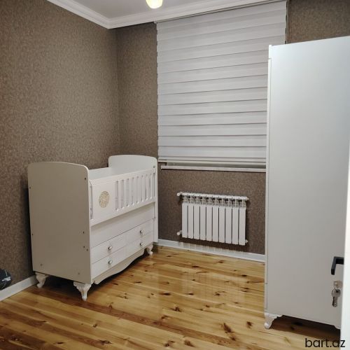 Savalanda 4 otaqlı,həyət evi satilir.