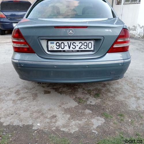 Mercedes-Benz 200: 1.8 l | 2006 il 