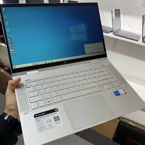 Intel Core i5, 8 GB, 15.6 