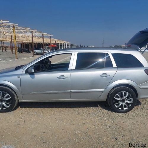 Opel Astra: 1.9 l | 2006 il