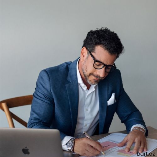Ofis Meneceri Tələb Olunur