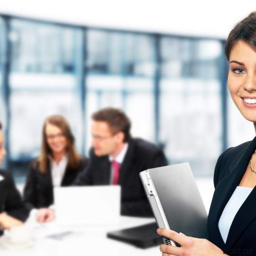 Ofis meneceri tələb edilir 