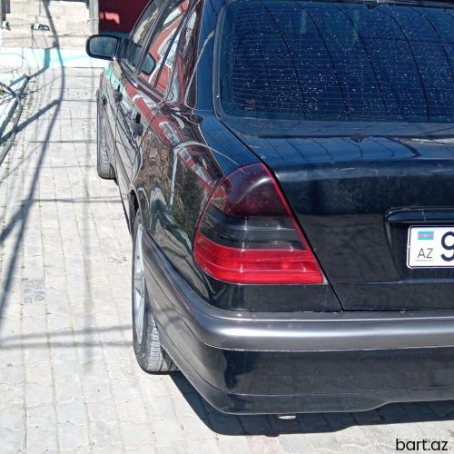 Mercedes-Benz C 180: 1998 il