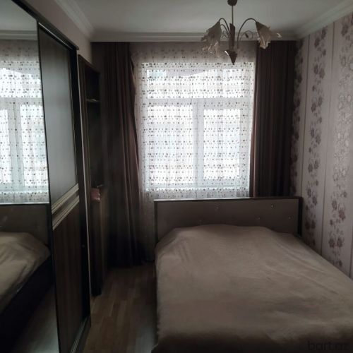 Masazirda 2 otaqli mənzil satilir.