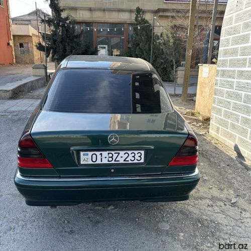 Mercedes-Benz C 180: 1.8 l | 1998 il 