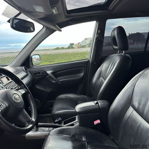 Toyota RAV4: 2 l | 2004 il