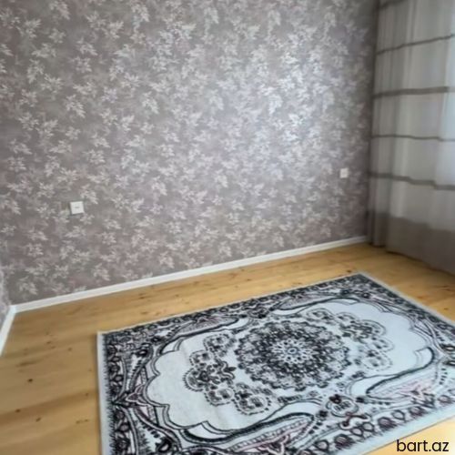 Binəqədi qəs. 3 otaqlı həyət evi satilir.