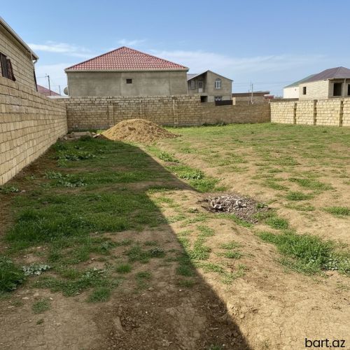 Yeni Ramanida 5 sot torpaq sahəsi satilir.