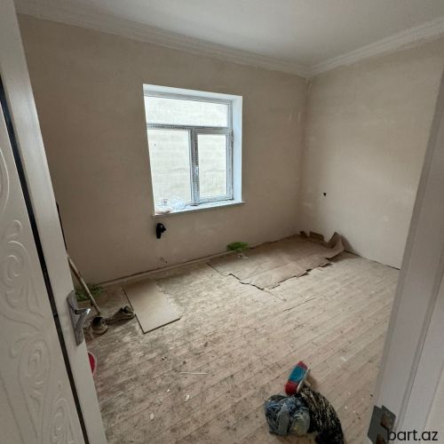 Buzovna Maştağa yolunda, həyət evi    
