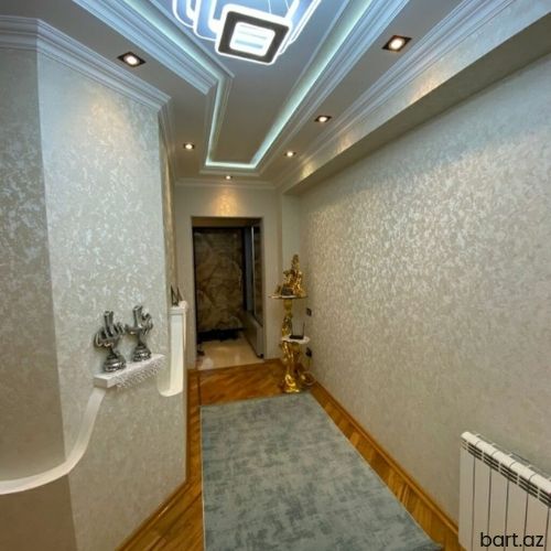 Yeni Yasamalda 3 otaqli mənzil satilir.
