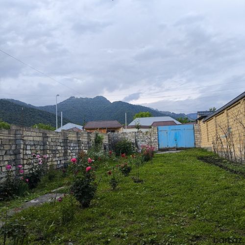 Qəbələdə 6 sot torpaq satılır. 
