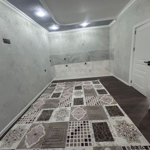 Buzovnada 4 otaqlı həyət evi satilir.