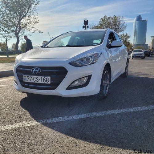 Hyundai i30: 1.6 l | 2015 il 
