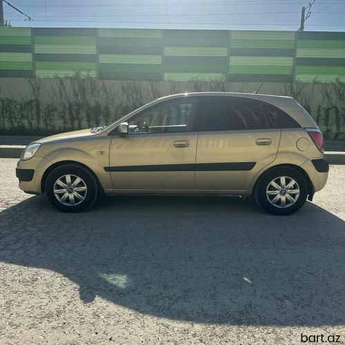 Kia Rio: 1.5 l. | 2006 il