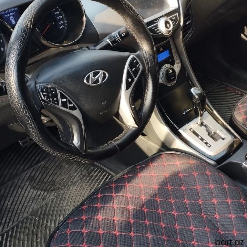 Hyundai Elantra: 1.8 l. | 2011 il 