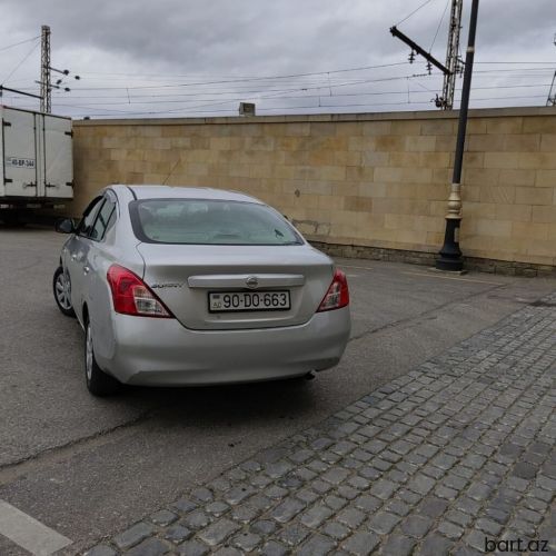 Nissan Sunny: 1.5 l. | 2012 il