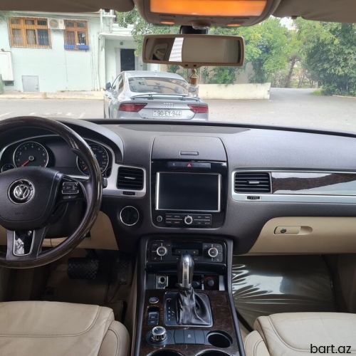 Volkswagen Touareg: 3.6 l. | 2012 il