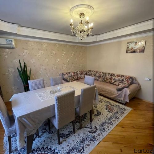 Xirfdalanda 3 otaqli mənzil satilir.
