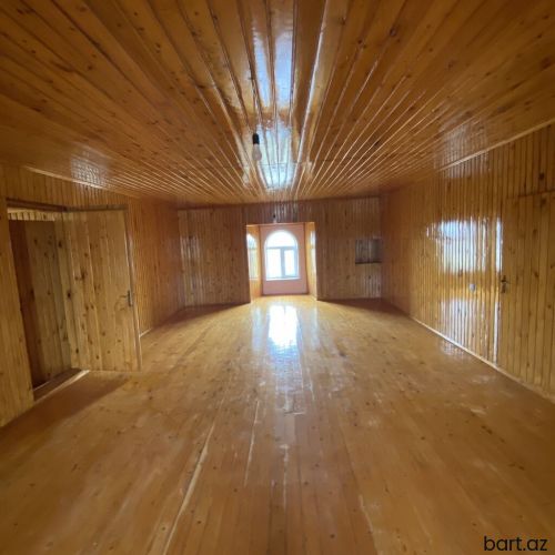 BİNƏ SAVXOZDA 6 otaqli villa satilir.