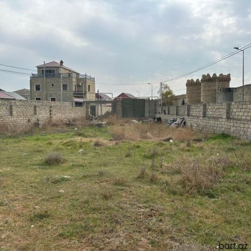 Xaçmaz şəhərində 4 sot torpaq sahəsi satilir.