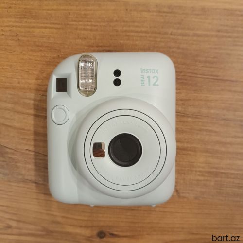 Fujifilm Instax Mini 12.