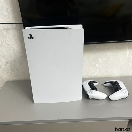 PlayStation 5 oyun konsolu