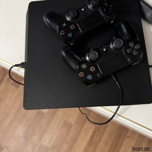 Playstation 4 500 gb satılır