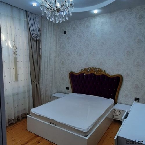 Mehdiabadda 5 otaqlı həyət evi satilir.