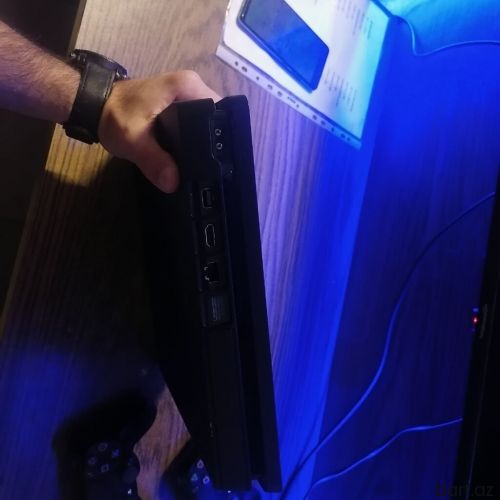 Playstation 4 Slim 2 