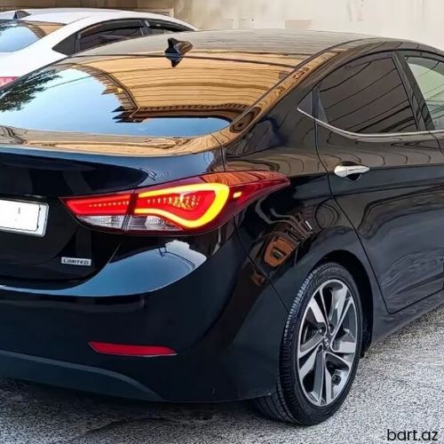Hyundai Elantra: 1.8 