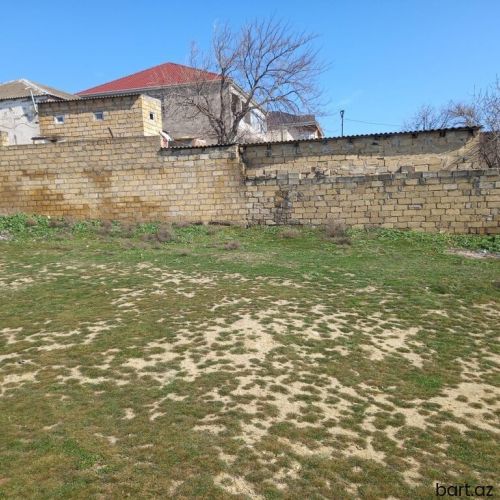 Mehdiabad qəs-də 10 sot torpaq sahəsi satilir.