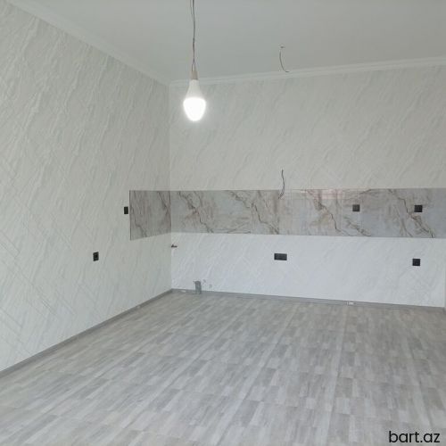 Zığ qəs. 5 otaqlı həyət evi satilir.