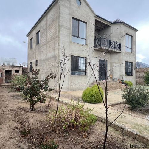 Buzovnada həyət evi satılır