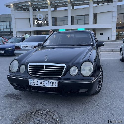 Mercedes-Benz E 220: 2.2 l. | 2000 il
