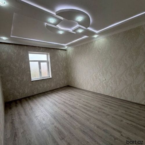 Binə qəs-də 4 otaqlı həyət evi satilir.