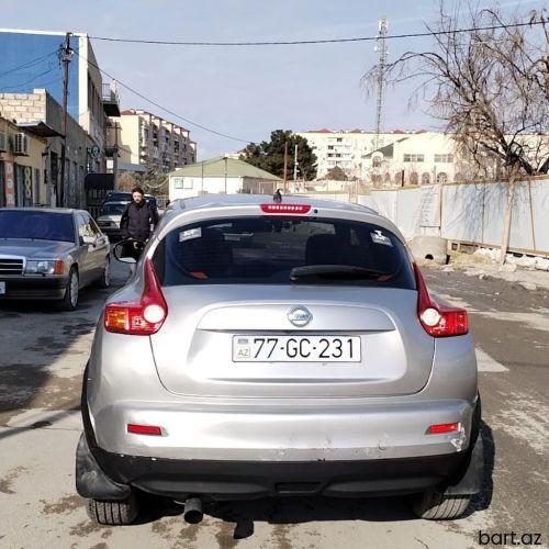 Nissan Juke: 1.6 l | 2010 il