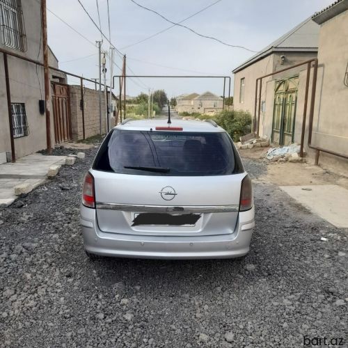 Opel Astra: 1.3 l | 2008 il 