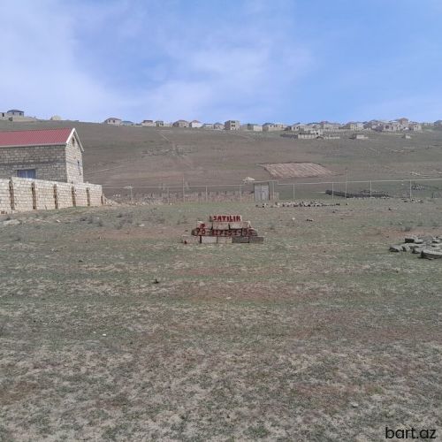 Qobuda 8 sot torpaq sahəsi satılır 