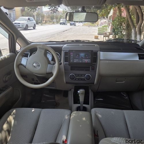 Nissan Tiida: 1.5 l | 2011 il 