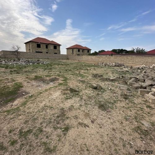 Qalada 10 sot torpaq sahəsi satilir.