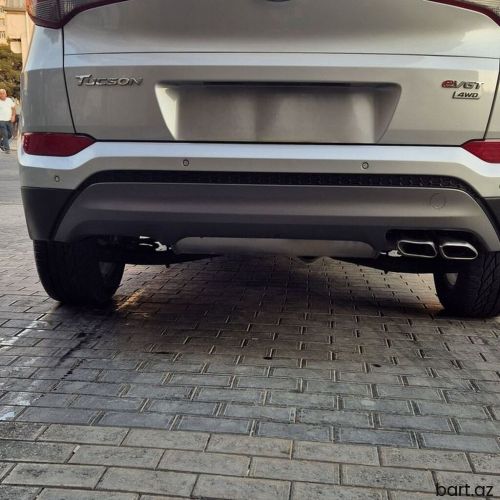 Hyundai Tucson: 2 l | 2015 il 