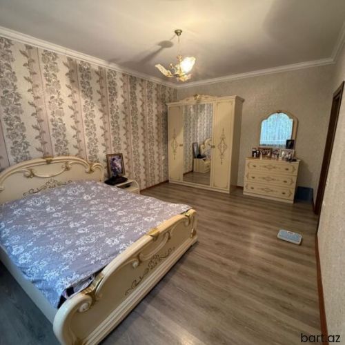 Digah qəs-də 6 otaqli həyət evi satilir.