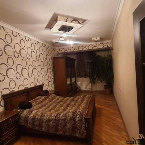 Bineqedi rayonunda 2 otaqli mənzil satilir.