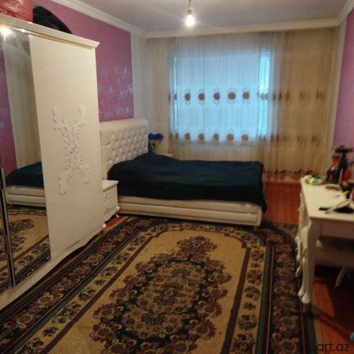 Bakıxanov qəs., 2 otaqlı mənzil satilir.