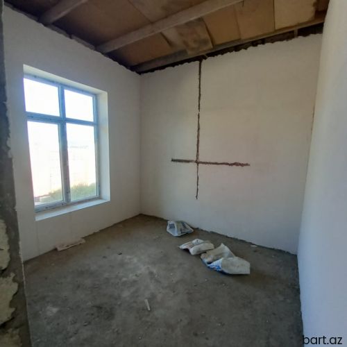 Maştağada həyət evi satılır