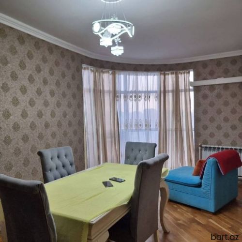 Bakıxanov qəs.,3 otaqlı mənzil satilir.