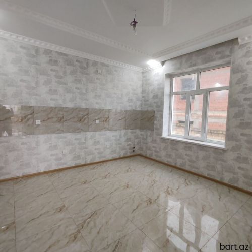 Masazır 5 otaqlı həyət evi satilir.