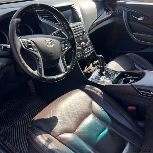 Hyundai Grandeur: 2.4 l | 2014 il